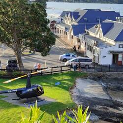 Und der Heli, der täglich um 19 Uhr eine größere Tour zu fliegen scheint.