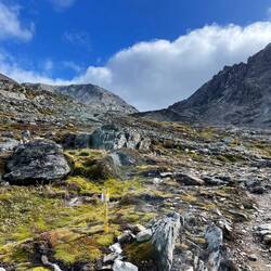 Aufstieg über die Moräne