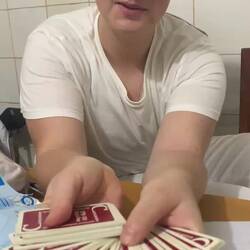 Een goocheltruc tijdens de garde om de tijd te doden tussen 2 zorgen