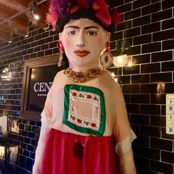 Centanni for expert Salsa dancers