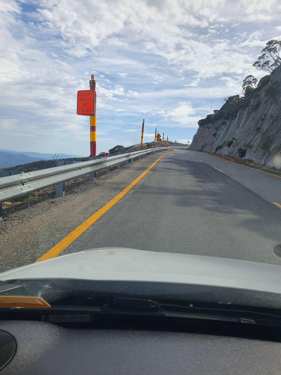Road up Mt Hotham - they really mean what they say!
