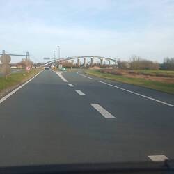 Schöne Hochbrücke bei Rochefort