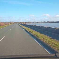 Immer am Wasser entlang