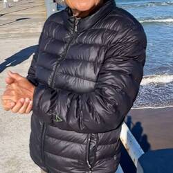 Regine ist wie immer gut eingepackt. Aber es windet ja auch sehr!