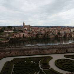 Blick auf das rechtsseitige Albi