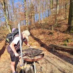 Einer von vielen Grillplätzen, mit allem drum und dran!