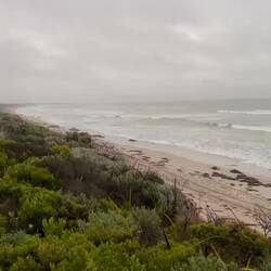Kilometerweit niemand in der Nähe... auf eine Düne klettern und einfach mal Musik hören und tanzen