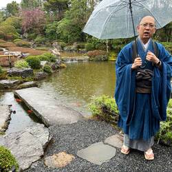 We had a session of guided zen meditation and a tour of the temple led by a Buddhist monk.