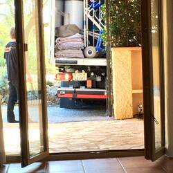 Bis vor den Eingang gefahren