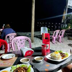 Loklak, das Lieblingsessen von Thomas in Kambodscha 😀