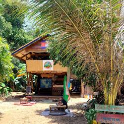 Auf der Insel konnte man kein Internet empfangen, aber in diesem Café gab es Internet 👌😄