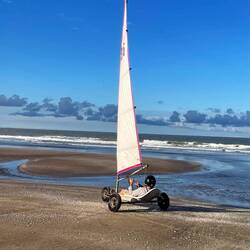 Strandsegeln, die angesagte Strandbeschäftigung