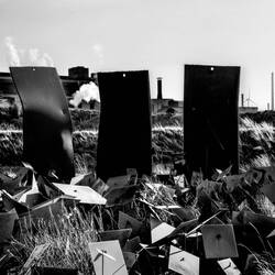 Sculptuur 'Thalassa apo atsali' - ‘Een melodie van een Zee van Staal’ (1999) / Apostolos Fanakidis.