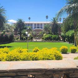 Der Tintenpalast im Parliament Garden