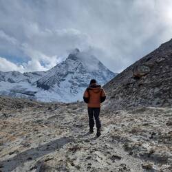 Sarah hat endlich eine sehr warme Jacke