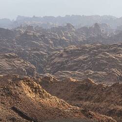 Driving down from the plateau through bisarre landscapes