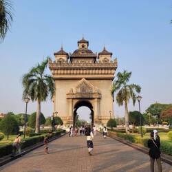 Vientiane, Nachbaut vo der Champs Elysees