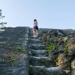 Tempel besteigen - eine eeeeher steile Angelegenheit😉
