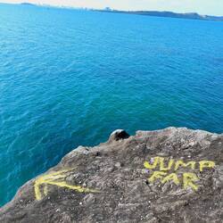 Irgendwie nicht so vertrauenswürdig 😅 Martin wagte jedoch einen souveränen Sprung 👌