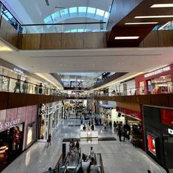 Besuch im Canon Store: keine Chance, meinen verlorenen Objektivdeckel zu bekommen.