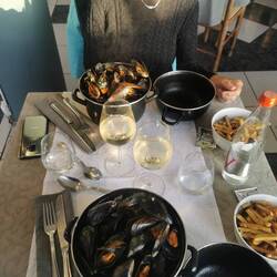 Miesmuscheln essen, einmal im Jahr Pflicht... 😏