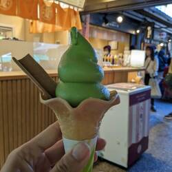 Un pause s'impose avec une glace 🍦 matcha 🍵