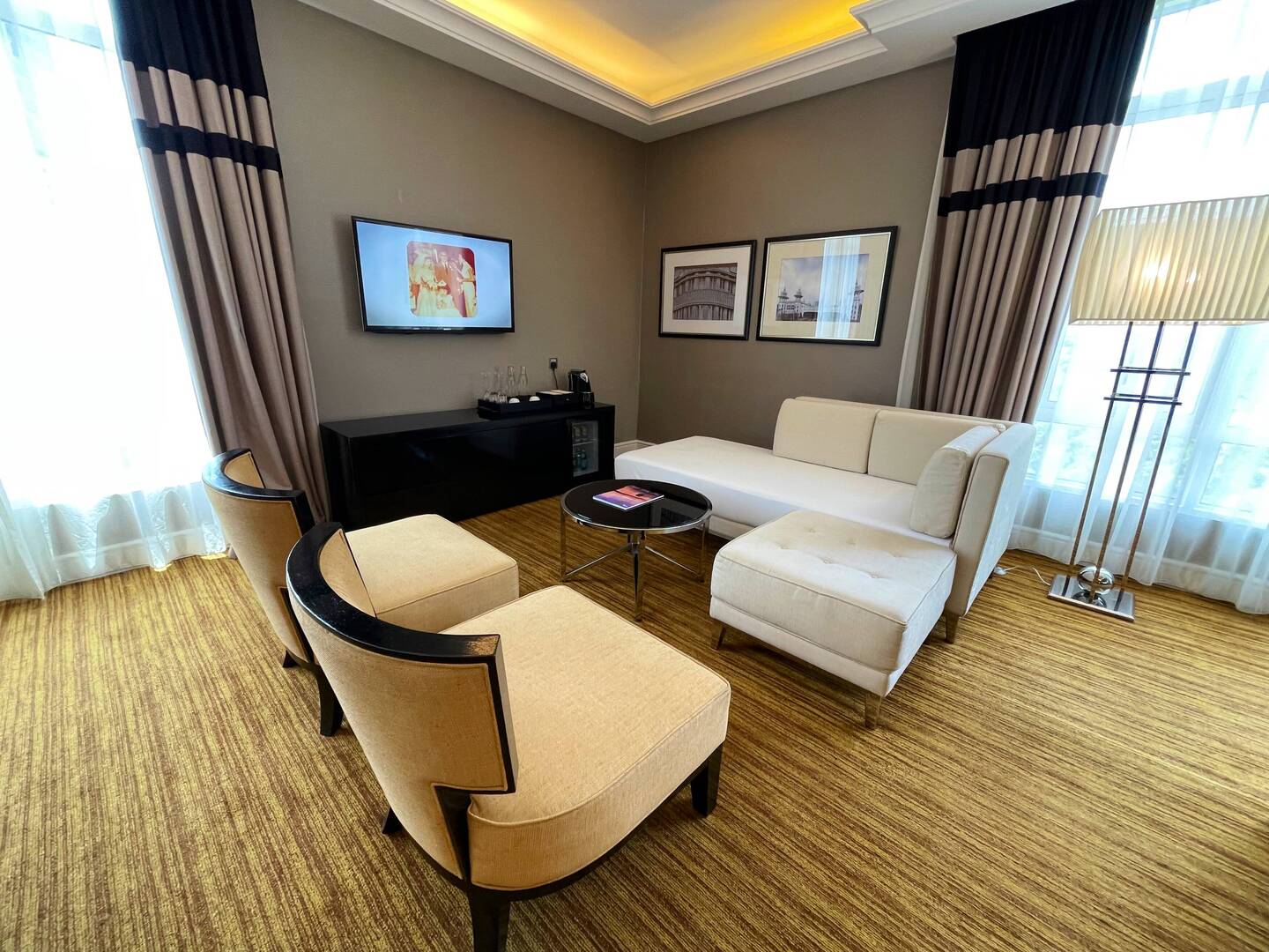 Being a nomad, I miss havig a living room!