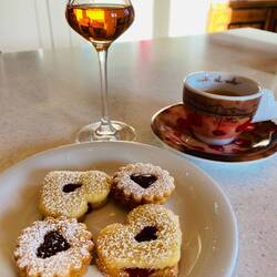 Nachmittagskaffee mit Liquer