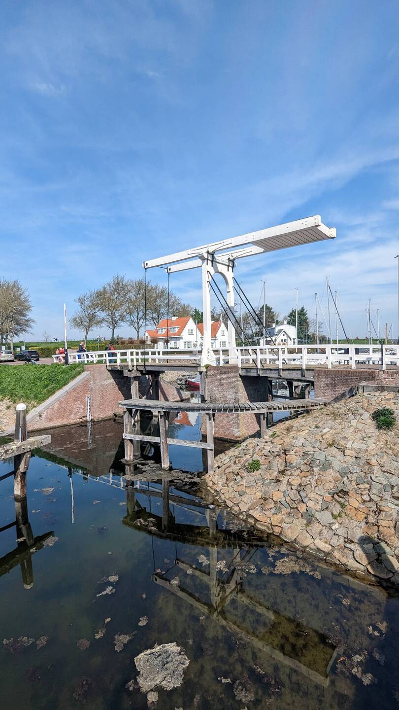 Königin-Beatrix-Brücke