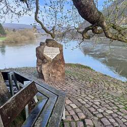 Weserstein und Trailhead Weserberglandweg