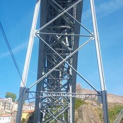 Beeindruckendes Bauwerk, die Brücke