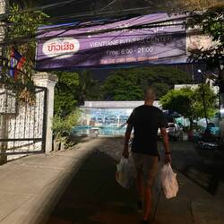 Erstmal checken, wo man Sport machen kann ;)