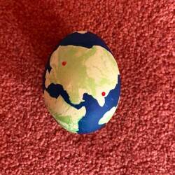 Welt-Osterei 🌍