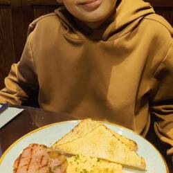 "das möchte ich zu Hause bitte auch immer zum Frühstück"