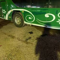 Der Bus verliert gut Öl🙈