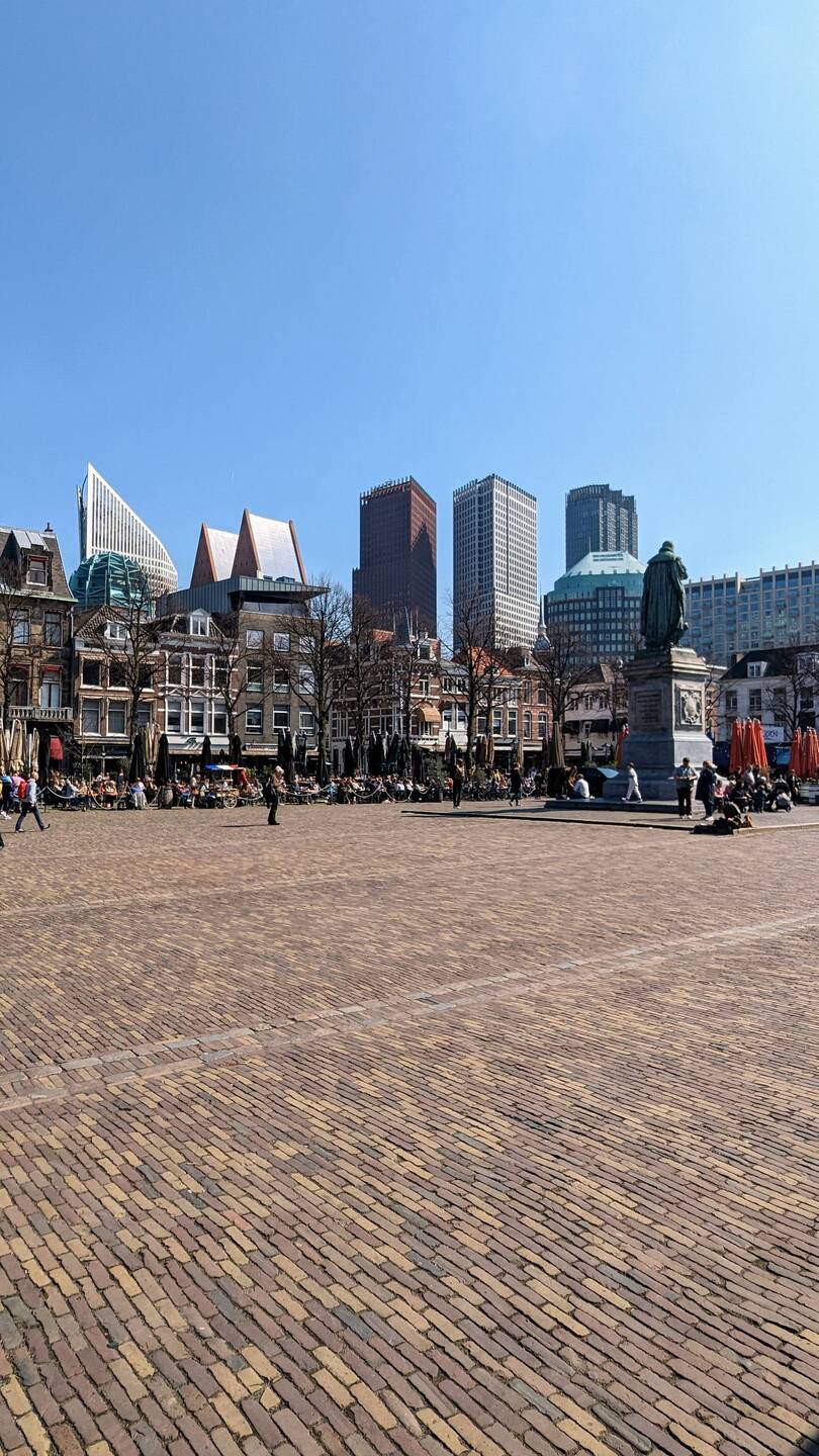 Platz mit Statue Willem van Oranje