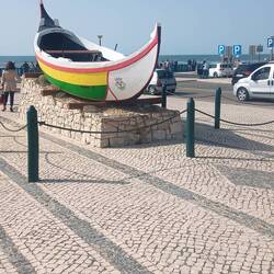 Schöne Strandpromenade