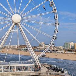 Riesenrad und Zipline