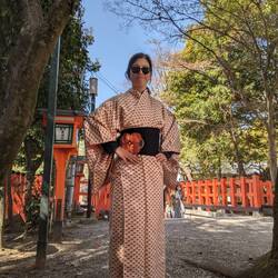 Acheté dans un stand, pas forcément bien mis mais c'était pour vous le montrer.