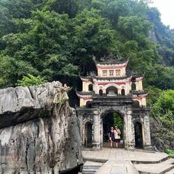 Entrée de Bich Dong Pagoda