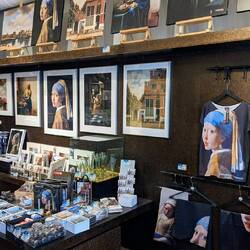 Bücher, Drucke und Souvenirs