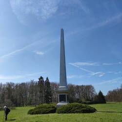 Obelisk für Degener