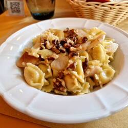 Plin con pere, miele e noci