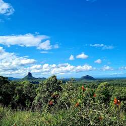 📍Glasshouse Mountains