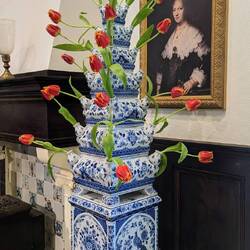 Tulpenvase aus Delfter Porzellan
