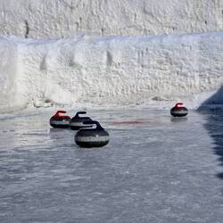 Immerhin gab es diese Eisbahn
