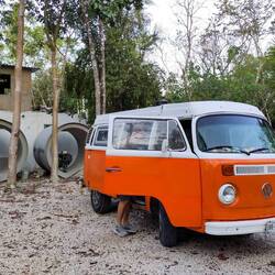 Unsere letzte Übernachtung im Büsli - im Hinterhof, und der teuerste Platz bisher😬👍