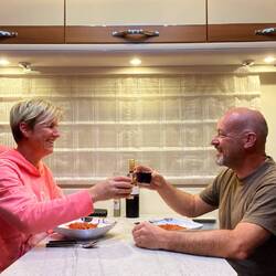 Prost, auf einen schönen Abend