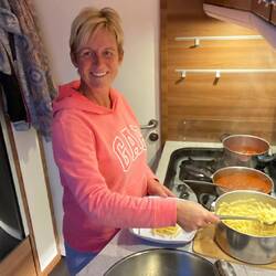 Die Köchin am Wirken