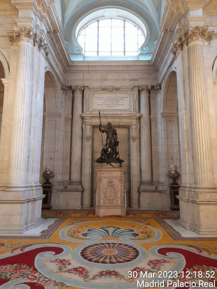 Karel V en de furore. Leone Leoni, 1550-1553, en afgewerkt door Pompeo Leoni in 1564.